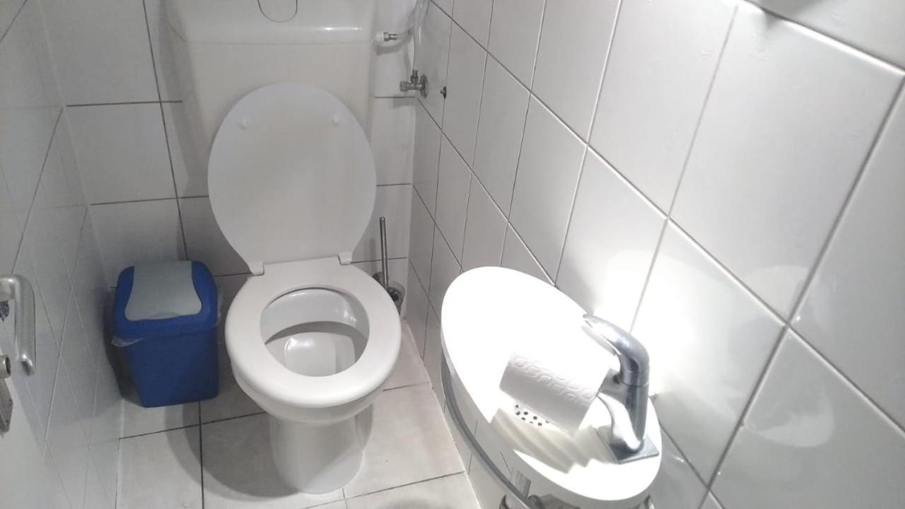 Kamen 2 Zimmer Apartment สตุตการ์ต ภายนอก รูปภาพ