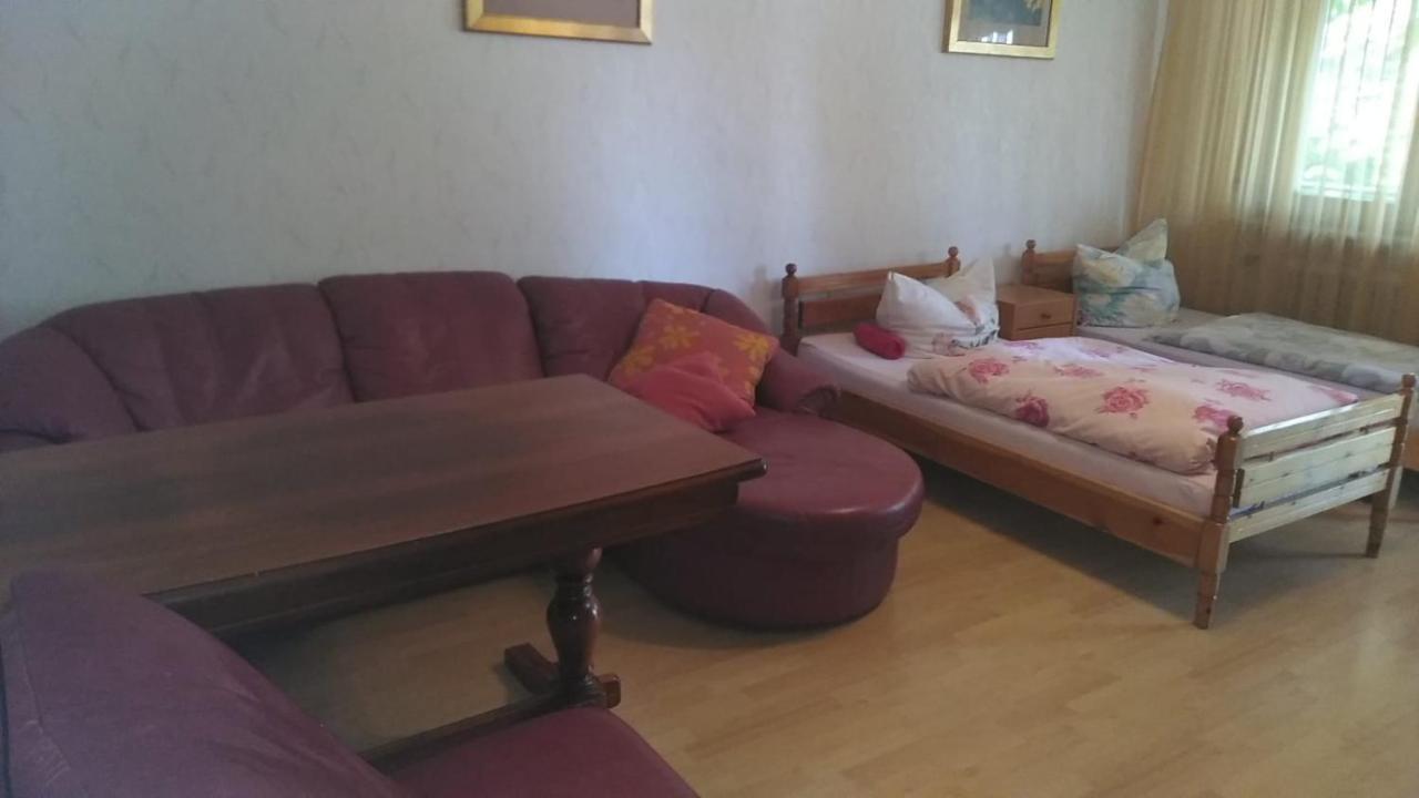Kamen 2 Zimmer Apartment สตุตการ์ต ภายนอก รูปภาพ